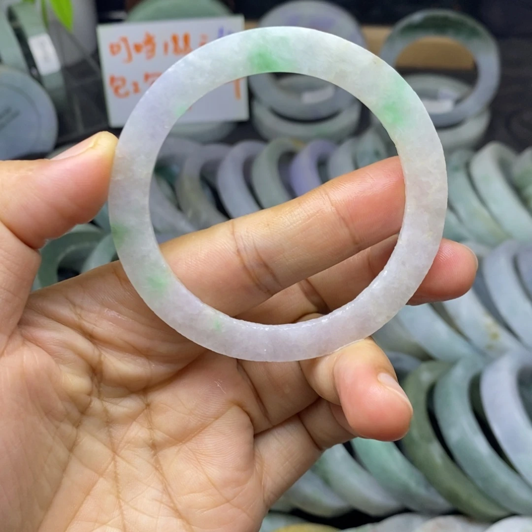 定制翡翠未镶嵌手镯