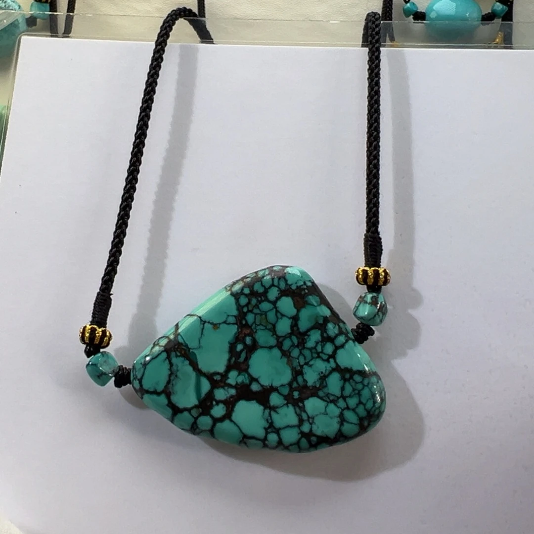 绿松石未镶嵌挂件