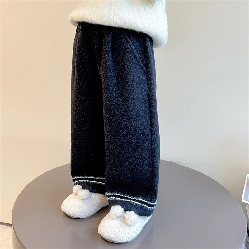 2025女童新款加绒冬季洋气可爱加绒直筒宝宝一体绒外穿长裤