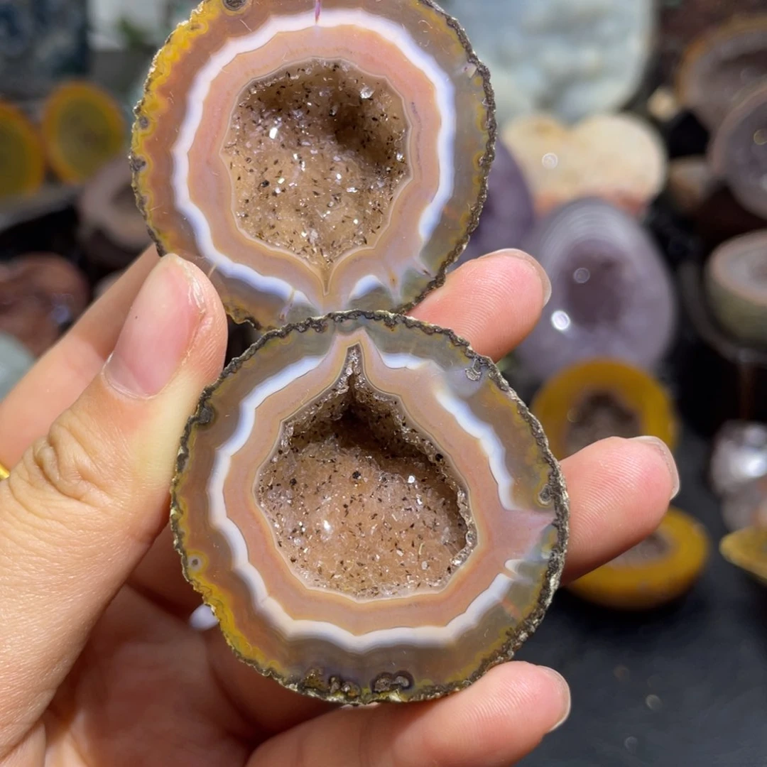 未镶嵌水晶大型摆件（非配饰）