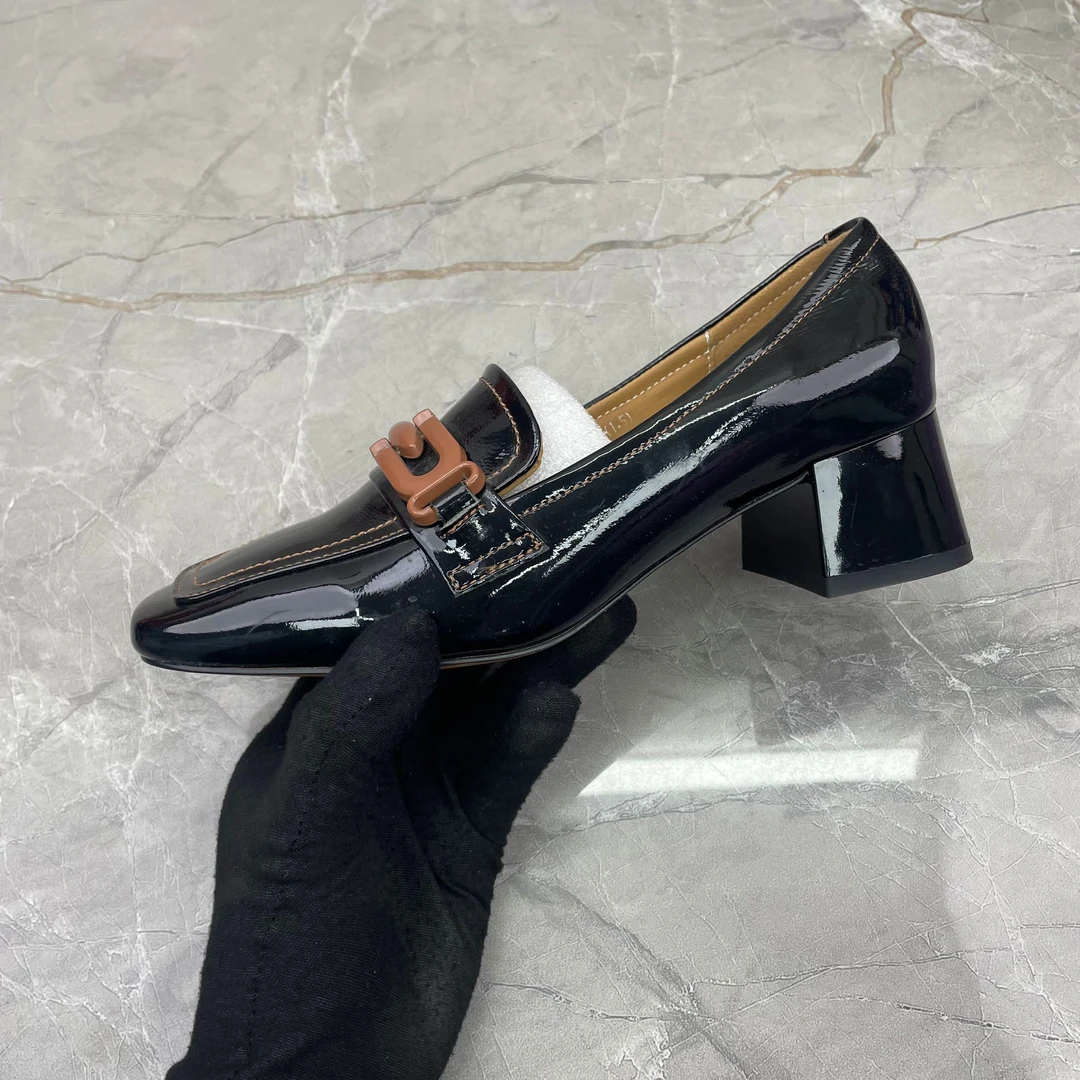 单鞋女（牛皮）351-951孤品c区38码