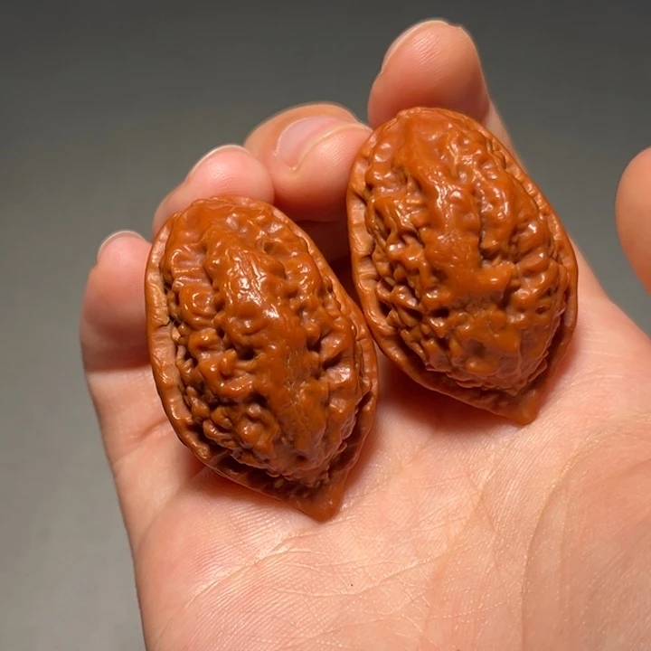 文玩核桃把件绣花鞋154