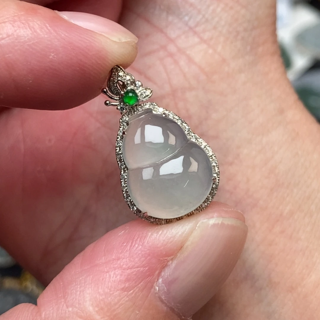 吊坠(不含链)18K金镶嵌翡翠葫芦
