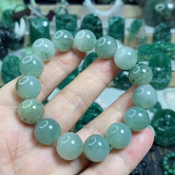 未镶嵌独山玉颈饰