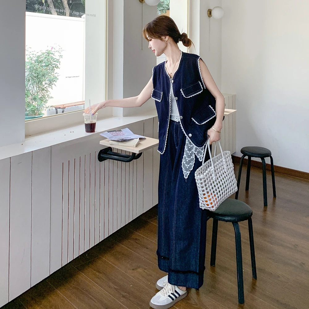 深蓝色蕾丝拼接牛仔马甲套装女春季2025新款又a又飒阔腿裤两件套