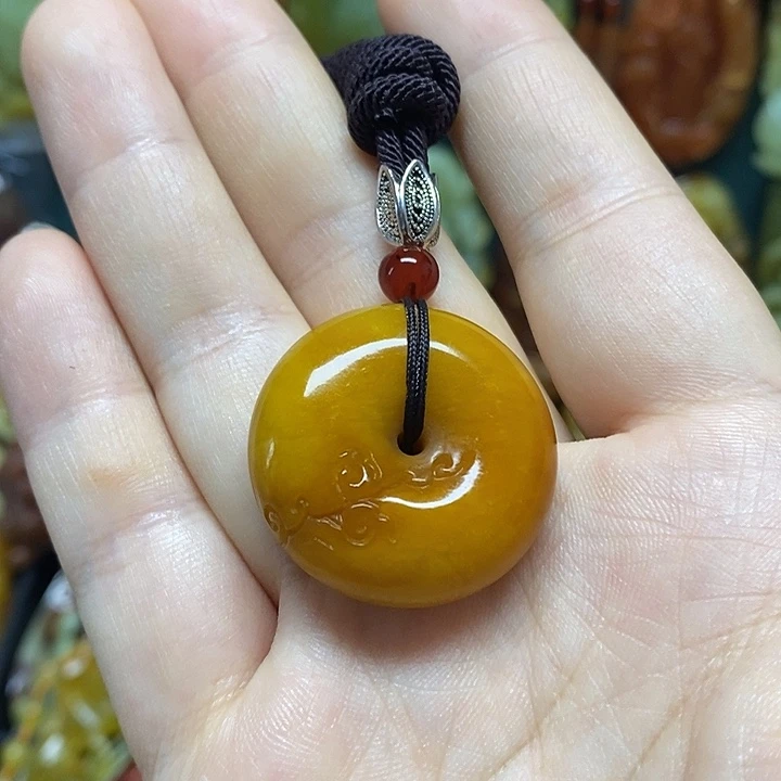 未镶嵌岫玉吊坠(赠链)