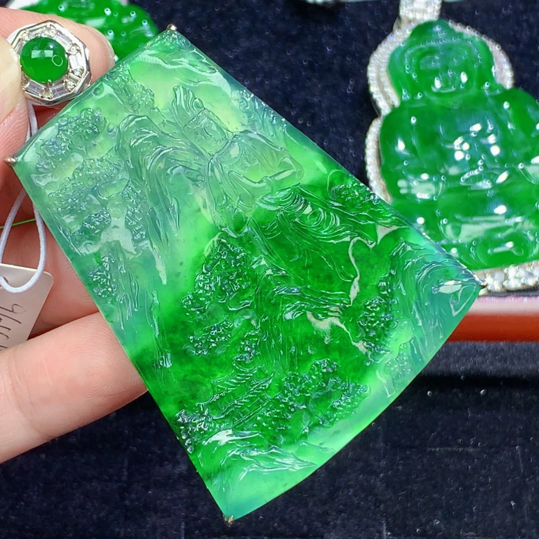 翡翠未镶嵌颈饰翡翠