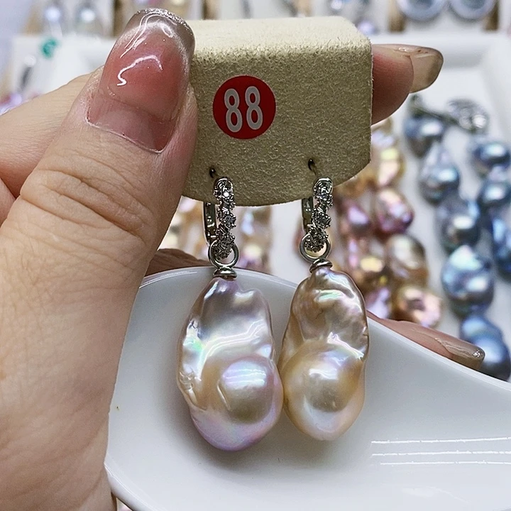 银S925镶嵌淡水珍珠耳饰