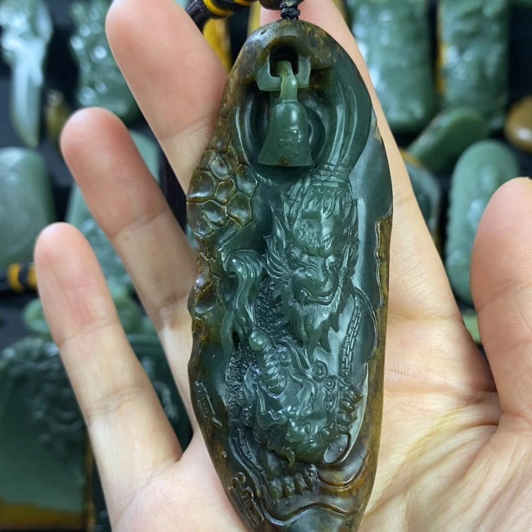 岫岩河磨玉（透闪石质玉）未镶嵌把件