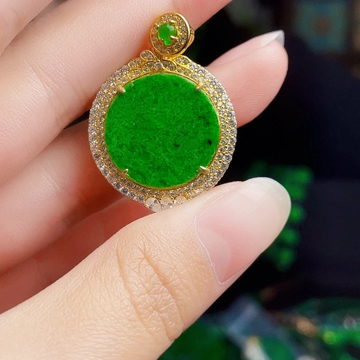 翡翠银S925镶嵌颈饰多样性