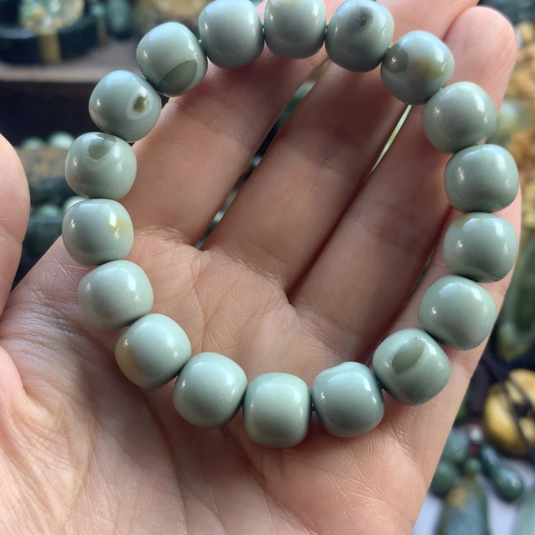 未镶嵌岫岩老玉（透闪石质玉）珠宝奇石日****东