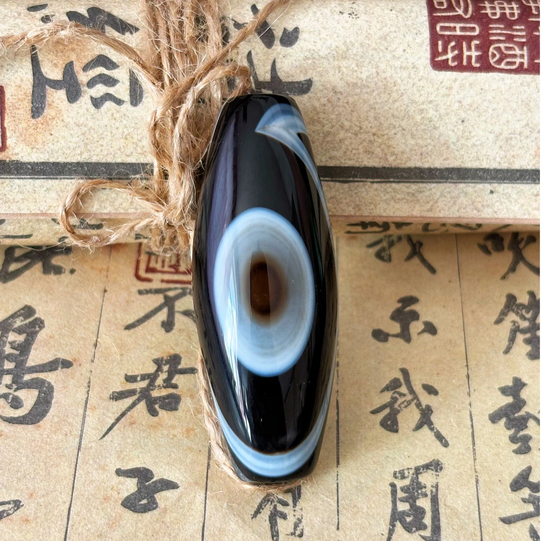 黑白黄金瞳三眼玛瑙珠