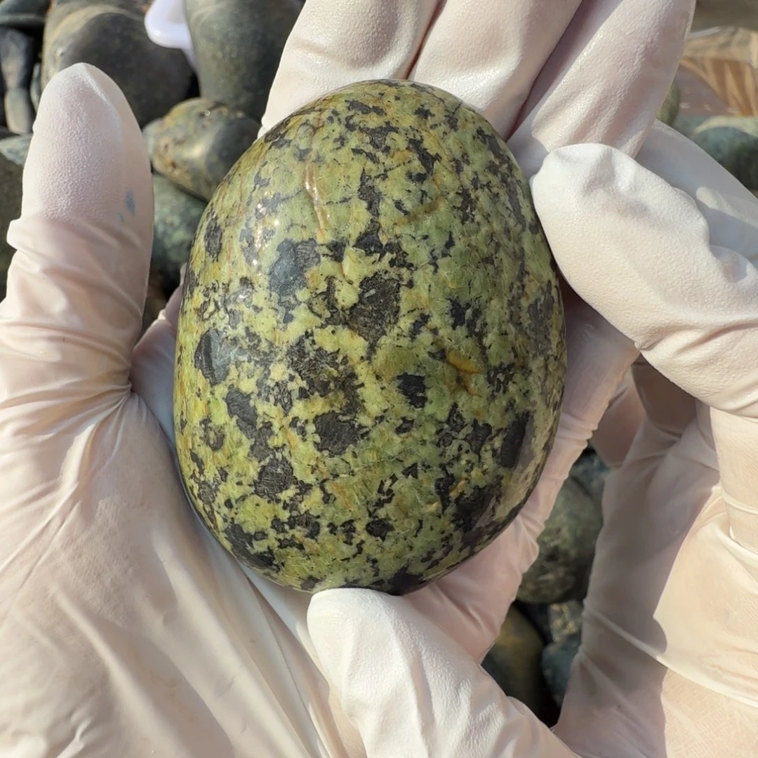 彩***桥蛇纹石玉未镶嵌西藏藏玉药王石