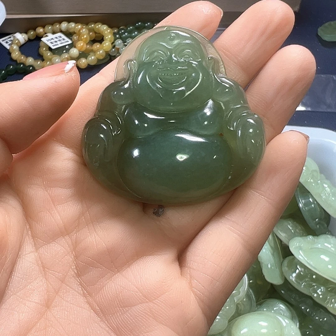 珠***缘蛇纹石玉未镶嵌颈饰