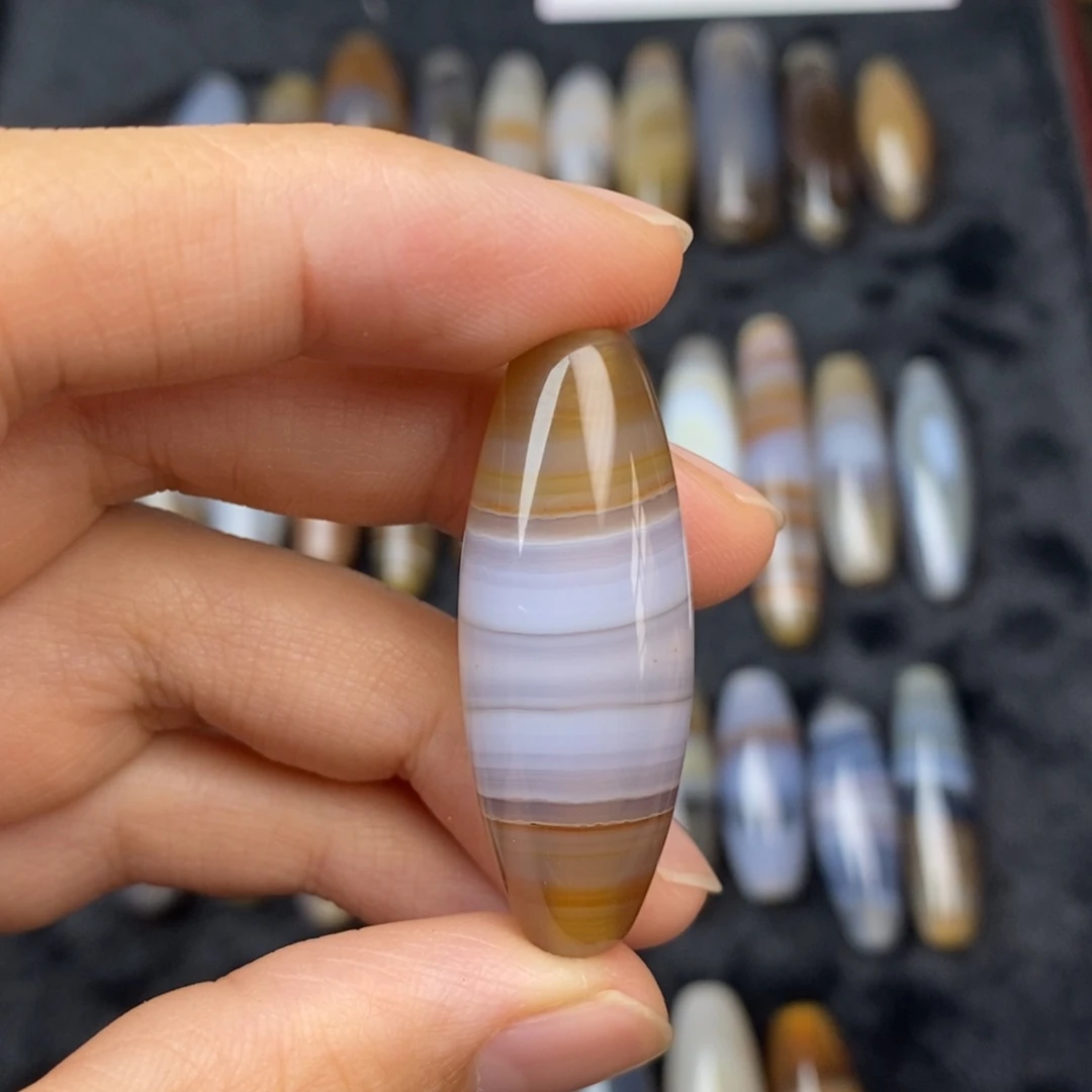 玛瑙/玉髓颈饰未镶嵌骏*