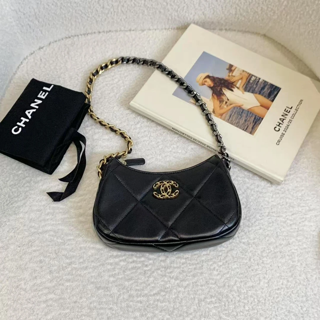 99新 Chanel/香奈儿 黑金19bag hobo/12期免息/18934782/代卖服务