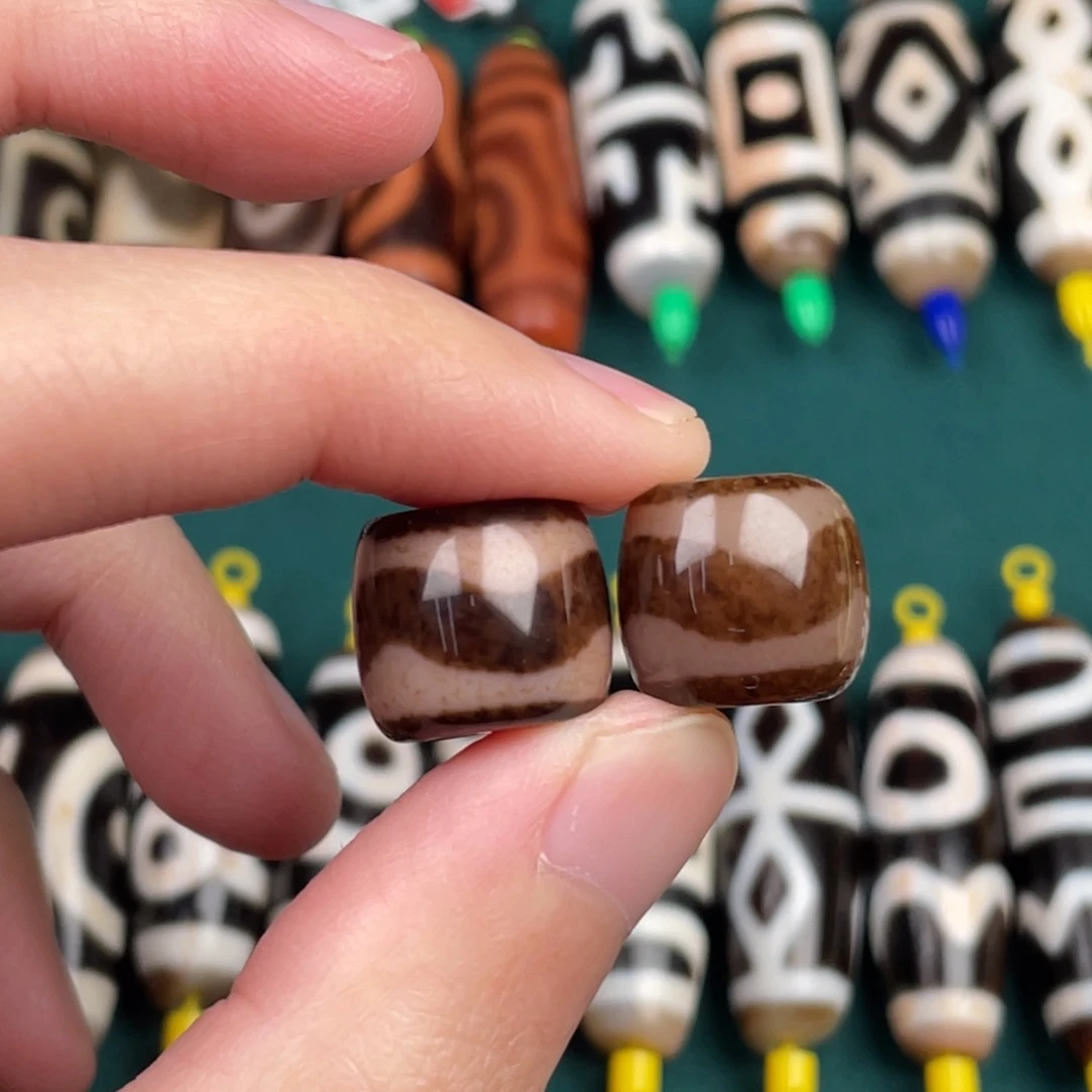 玛瑙/玉髓裸珠12 14 曲贡牙2粒