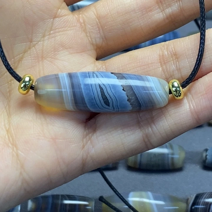 玛瑙/玉髓合金藏风蓝沁海浪花