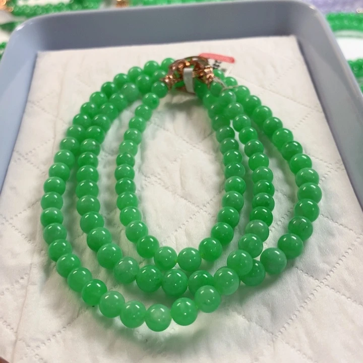 颈饰未镶嵌翡翠项链