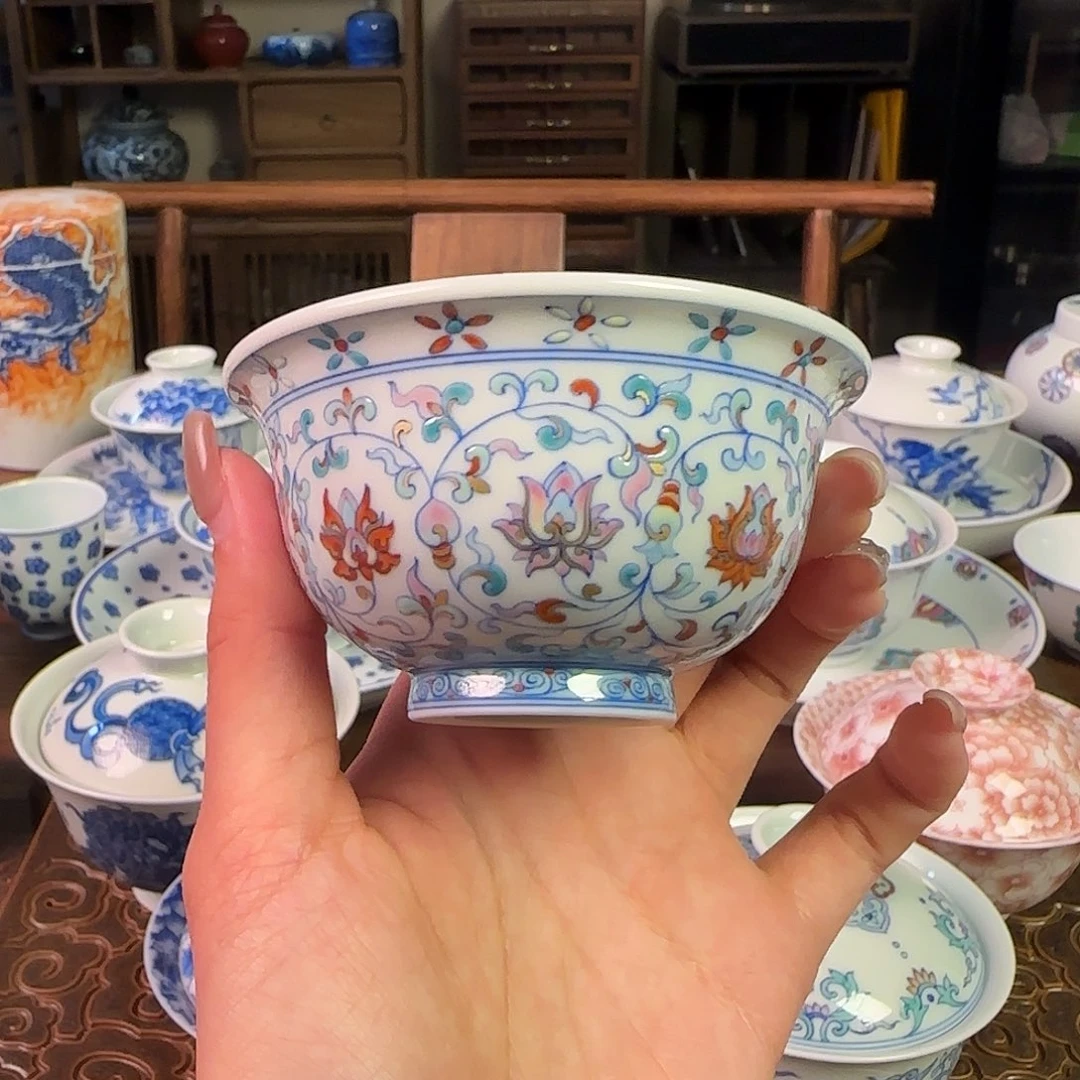 名窑口斗彩缠枝莲压手杯手绘