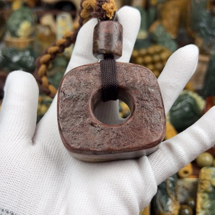 岫岩河磨玉（透闪石质玉）未镶嵌把件