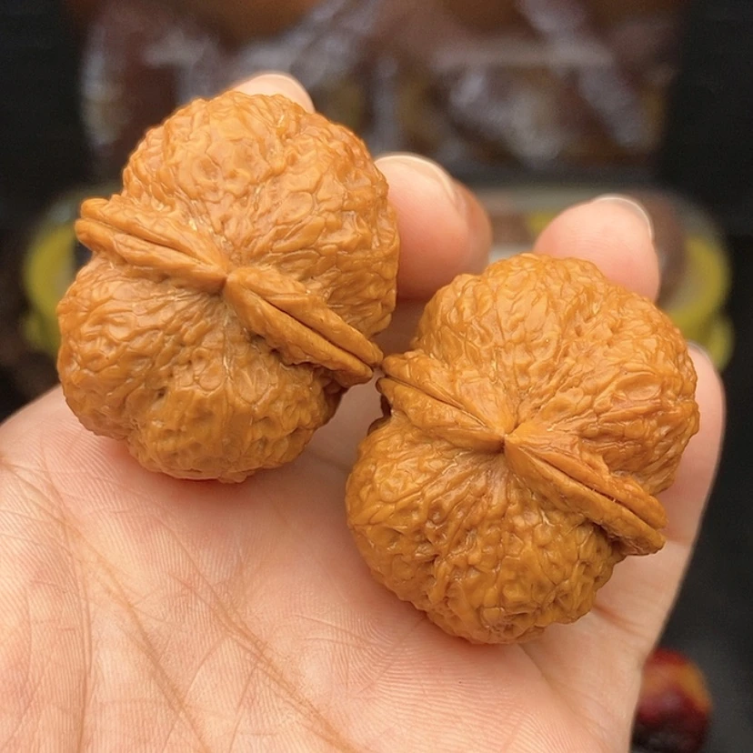 【闪购商品】文玩核桃把件37尺麒麟墩