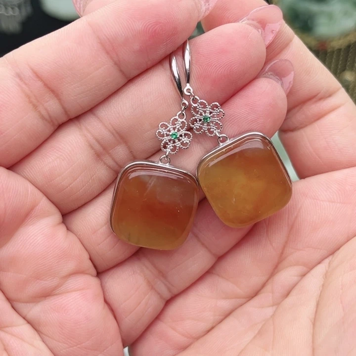 莫***妃岫玉银S925镶嵌耳坠