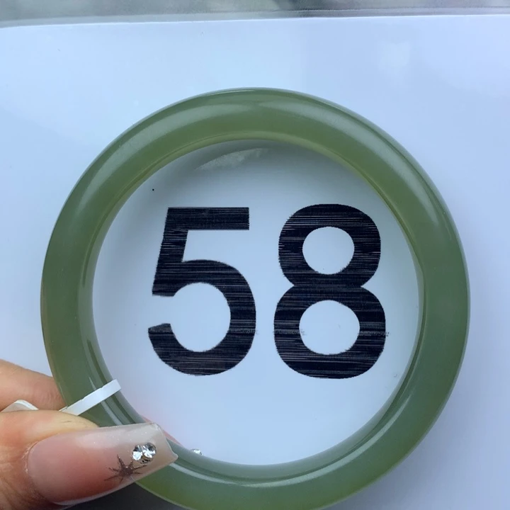 未镶嵌手镯和田玉70