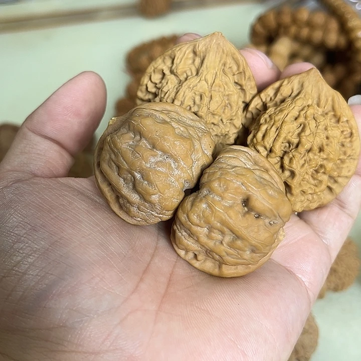 文玩核桃把件37瑕疵蛤蟆头➕42官帽，福利一