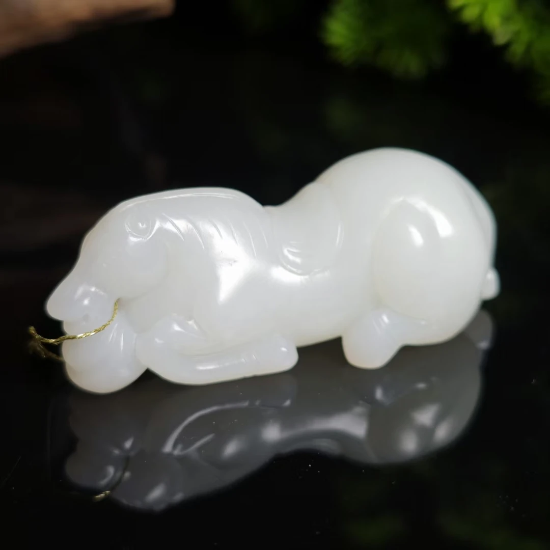 lot6216 马上有钱 和田玉羊脂白 58.7*26.5*20.8mm 42g