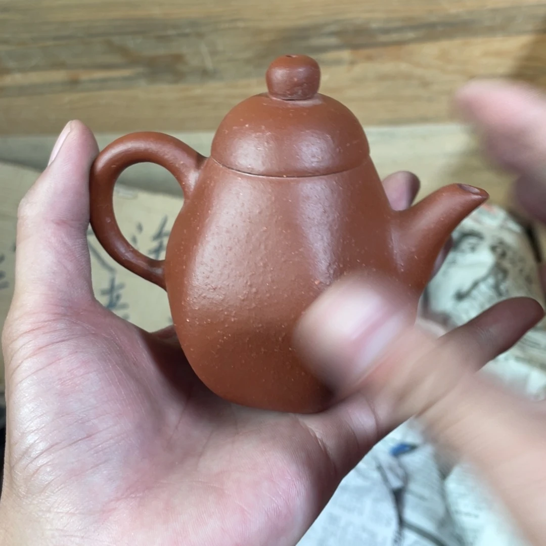 紫砂茶壶老厂紫砂壶一件。