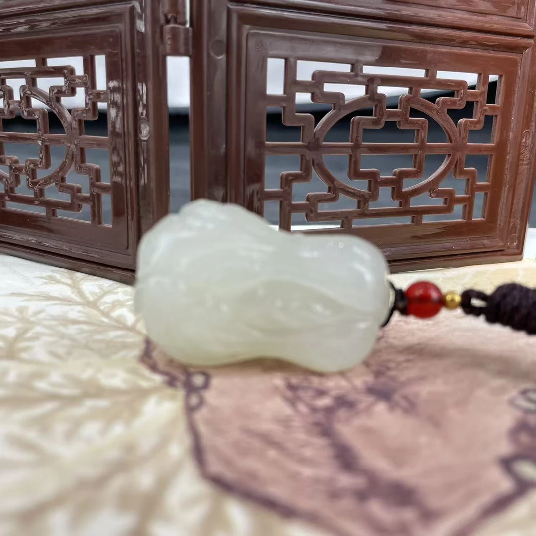 B634 和田玉吊坠 LY3321788