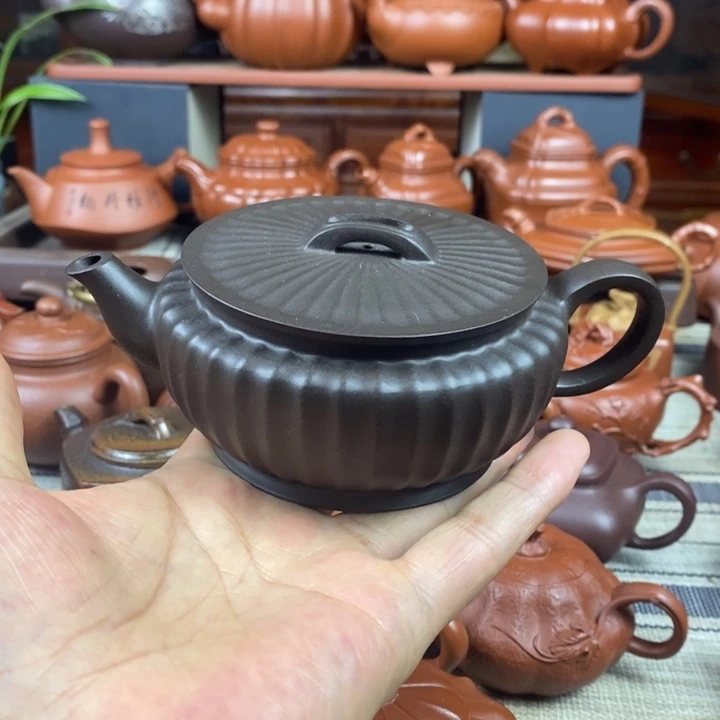 茶壶紫砂筋纹汉瓦260CC原生矿黑料