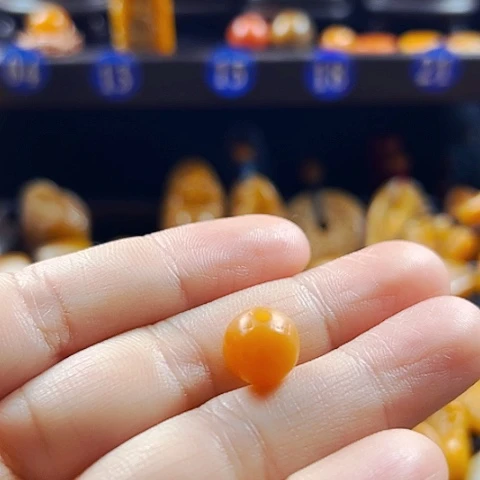 田黄石u****n田黄石珠子