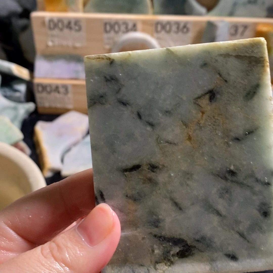 颈饰未镶嵌翡翠天然翡翠