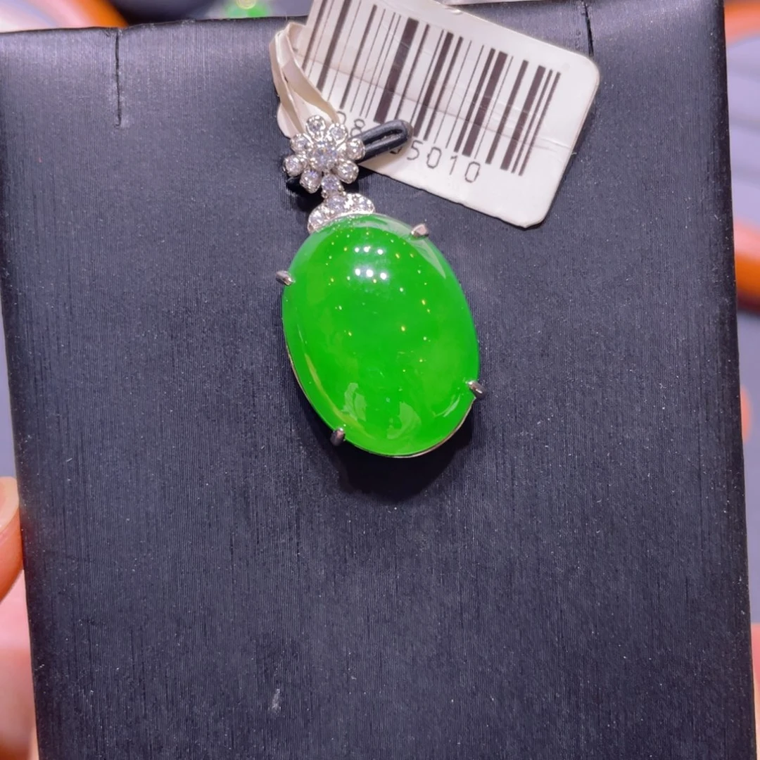 翡翠未镶嵌颈饰吊坠