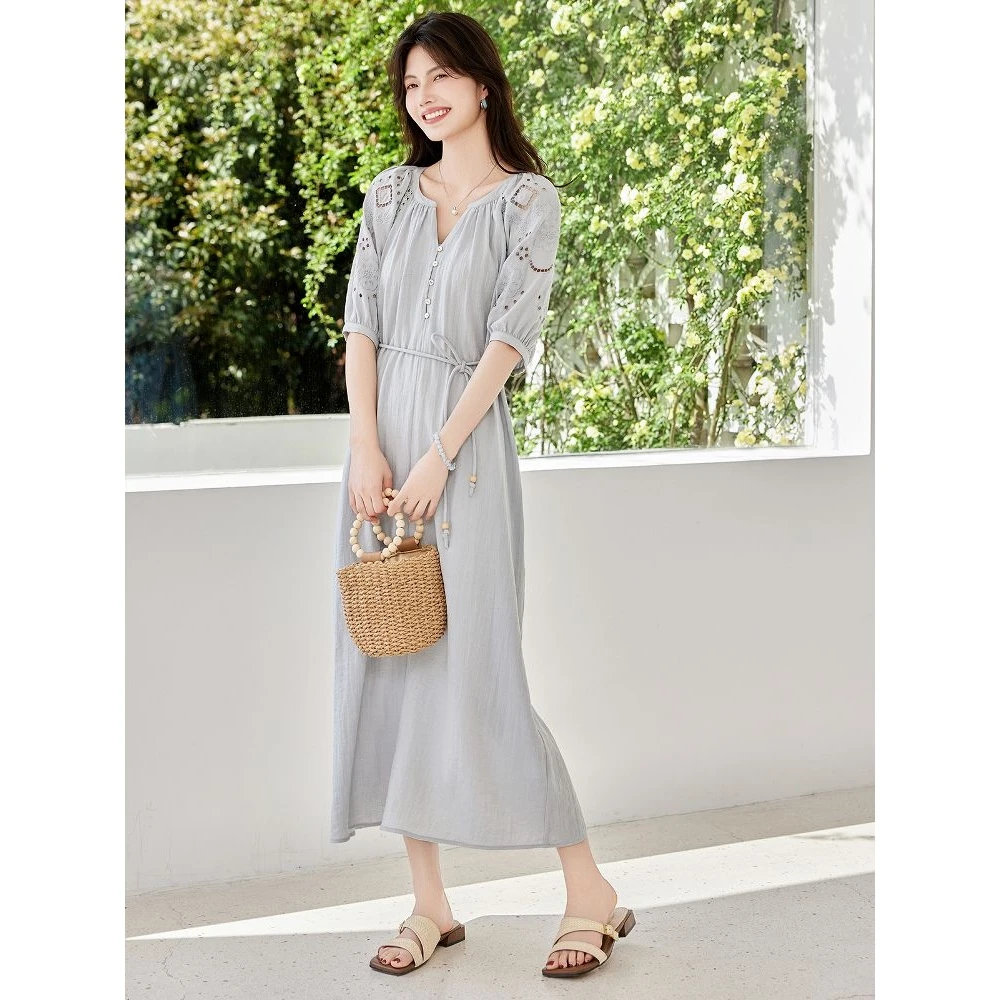 水沐飞法式雾霾蓝色镂空花边女装连衣裙女夏季度假小众不撞款裙子