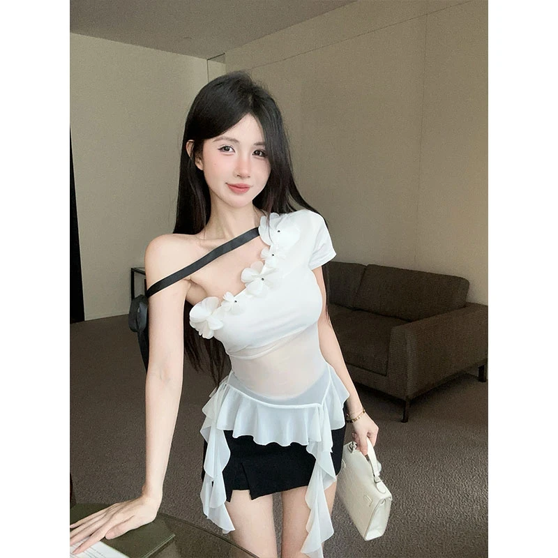 纯欲斜肩立体花瓣微透网纱薄款收腰显瘦白色T恤上衣半身裙裤套装