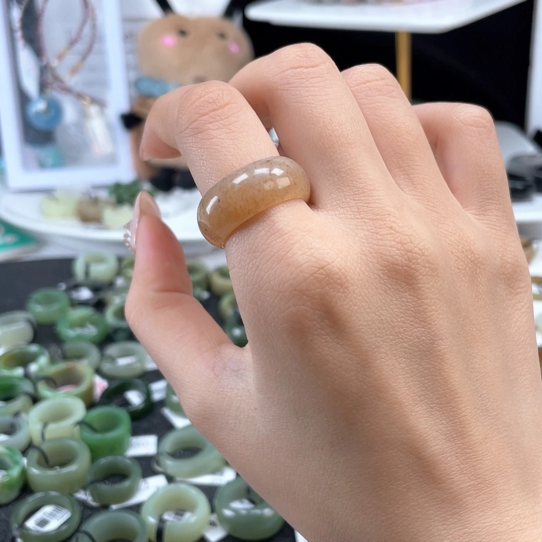 和田玉未镶嵌戒指P39桂花轮胎18.1不退换