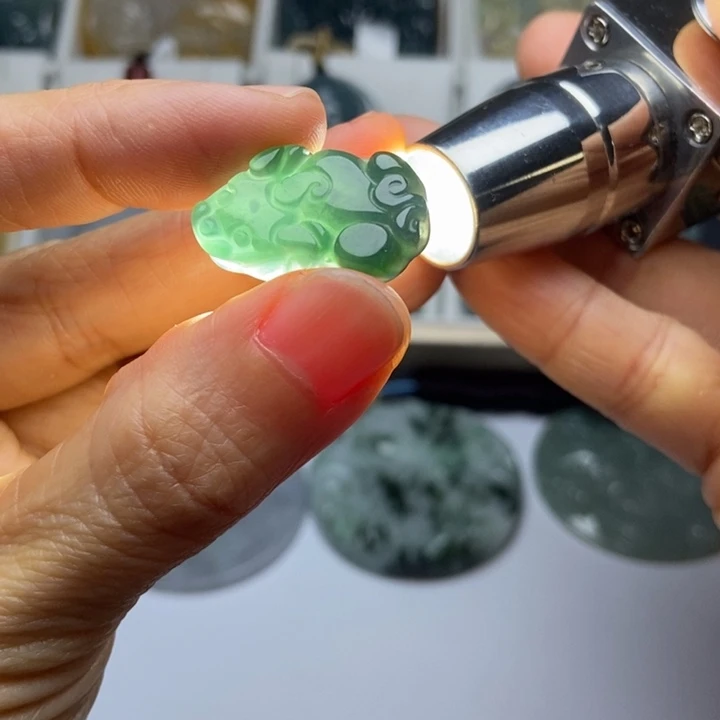 翡翠未镶嵌挂件翡翠