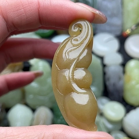 颈饰未镶嵌和田玉