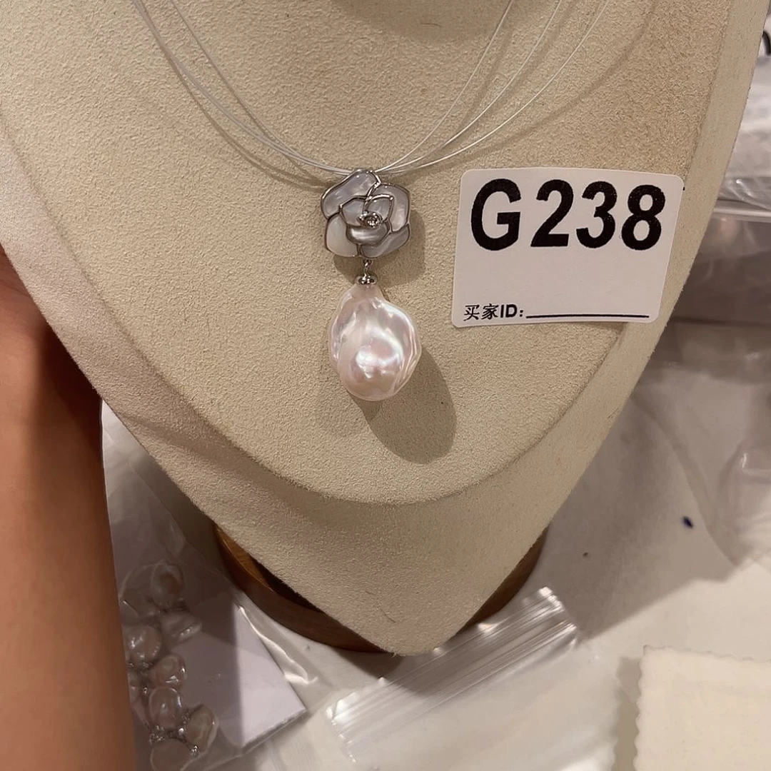 淡水珍珠合金颈饰