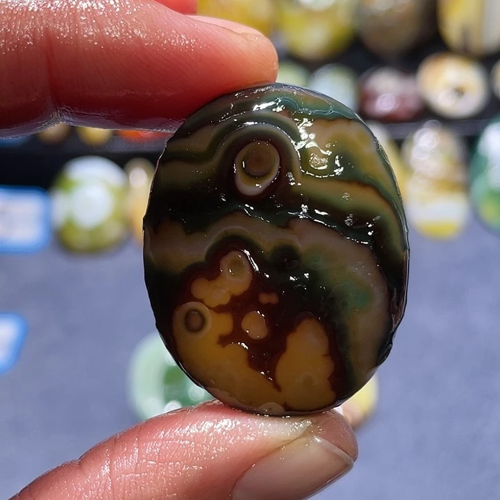 玛瑙/玉髓未镶嵌珠宝奇石