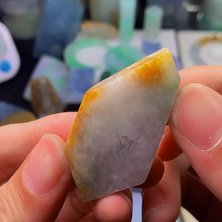 翡翠挂件未镶嵌料子