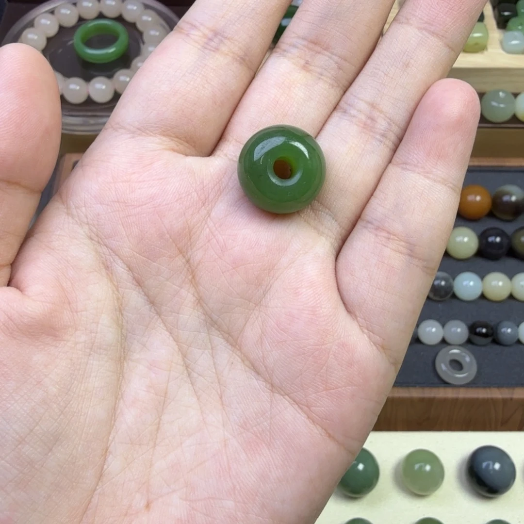 和田玉未镶嵌珠宝半成品