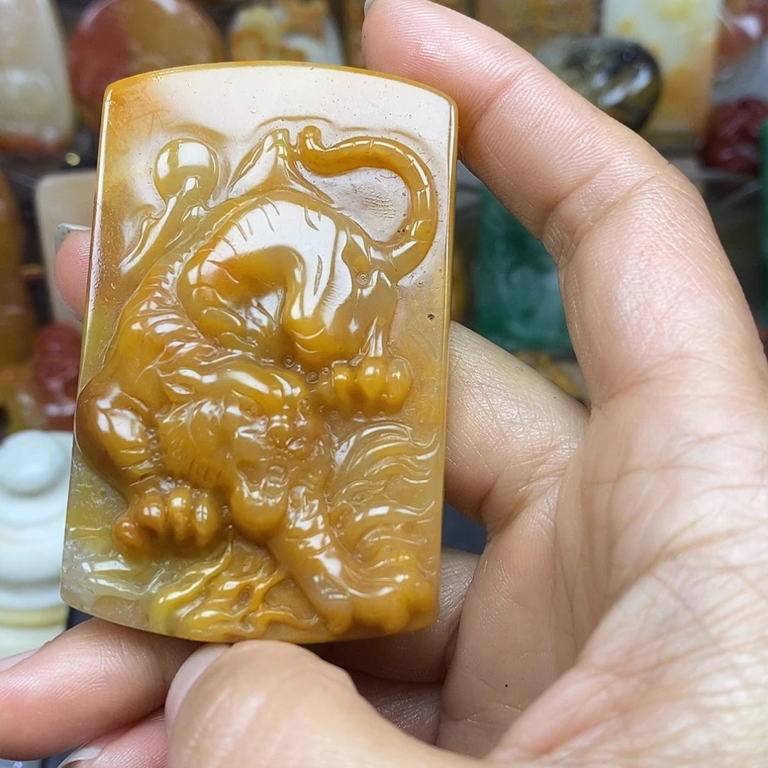 石英质玉颈饰未镶嵌