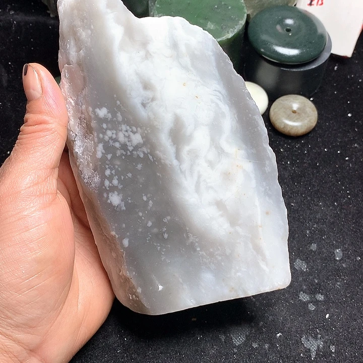 和田玉（糖玉）未镶嵌珠宝奇石