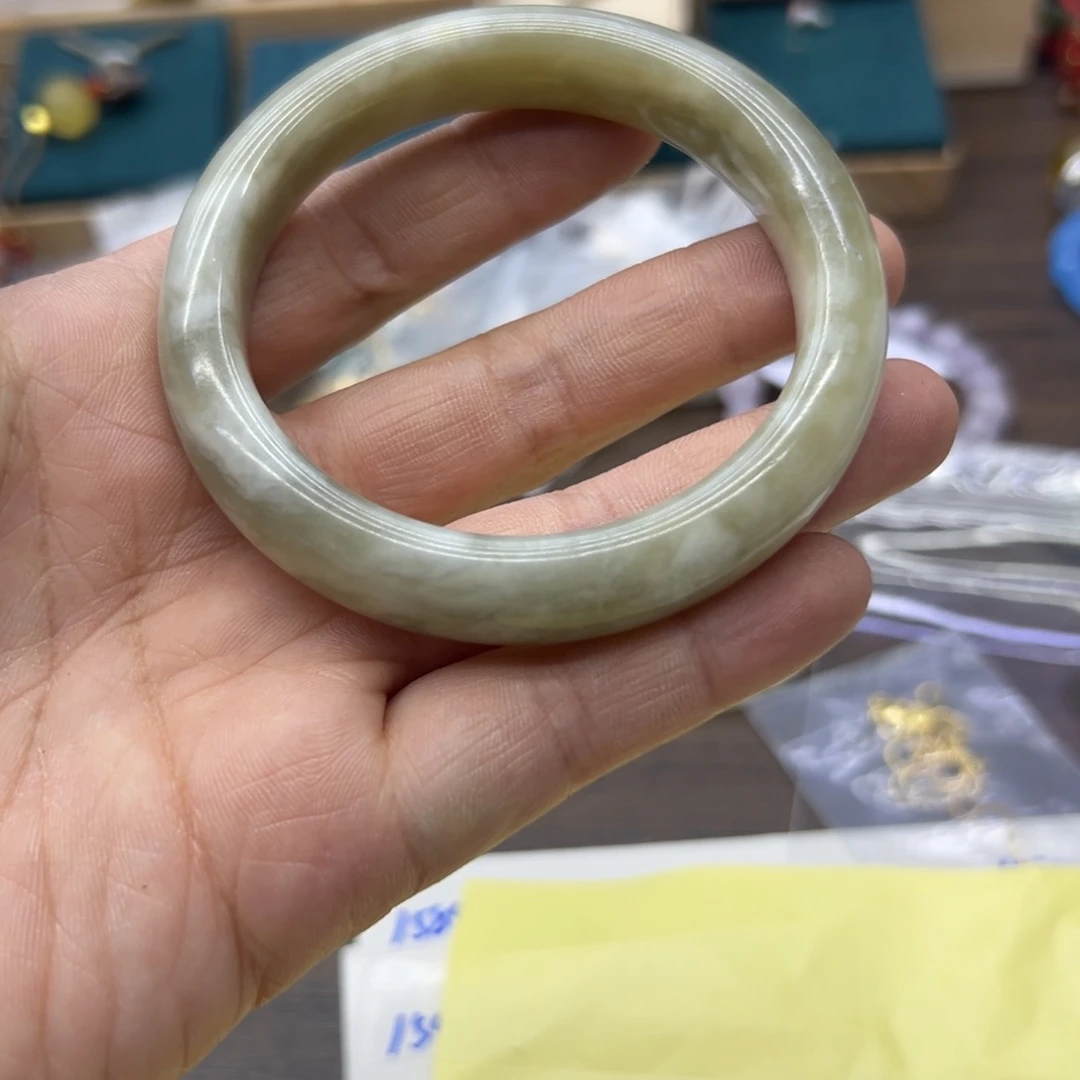 和田玉未镶嵌手镯58.6圈围1549