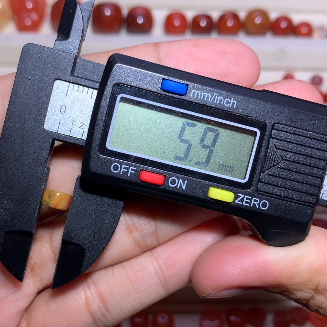 南红玛瑙未镶嵌包浆药片5.9×3.5