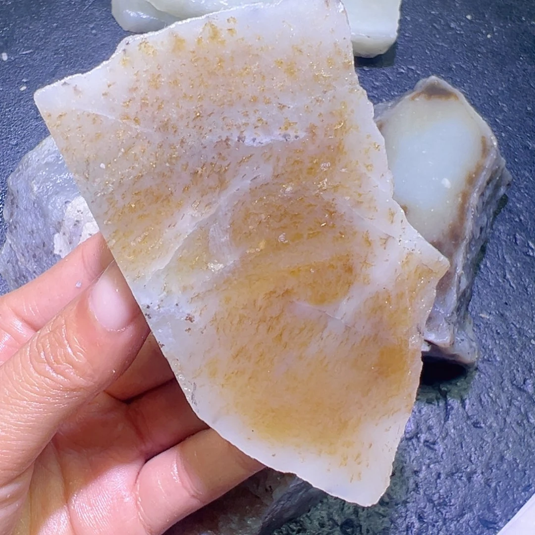 和田玉未镶嵌珠宝半成品